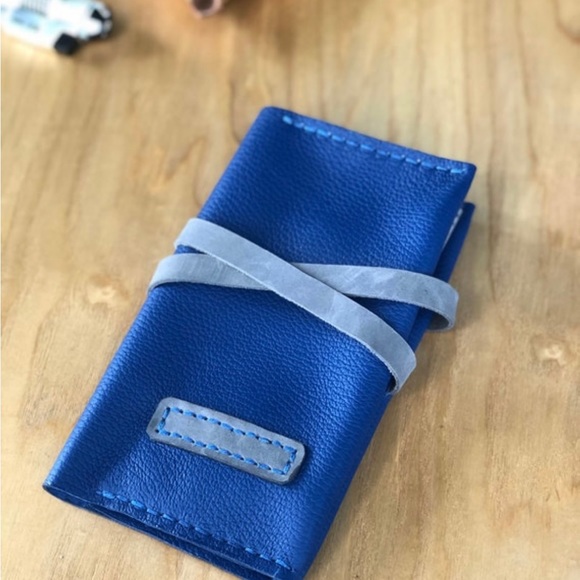 Premium leather Cigar Case royal blue gray. New in box - Picture 2 of 2